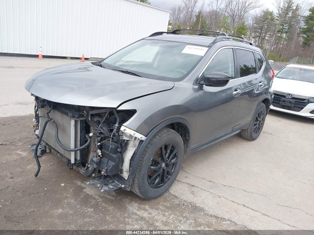 Nissan ROGUE SV 2018 5N1AT2MV9JC832901 Image 2