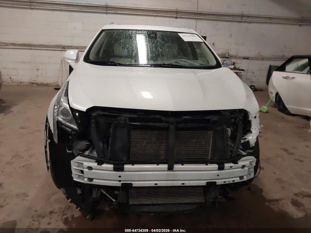 44734309 :رقم المزاد ، 1GYKNBRSXHZ243181 vin ، 2017 Cadillac Xt5 Luxury مزاد بيع