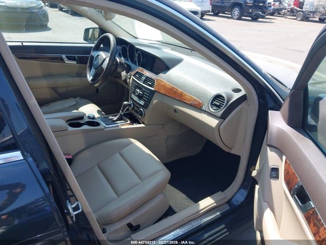Auction sale of the 2013 Mercedes-benz C 250 Sport, vin: WDDGF4HB6DA799962, lot number: 44734312