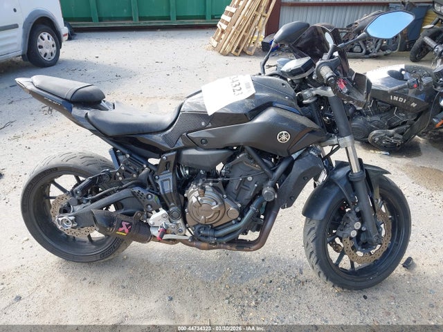 Yamaha FZ07 2016 JYARM06E1GA010342 Image 12