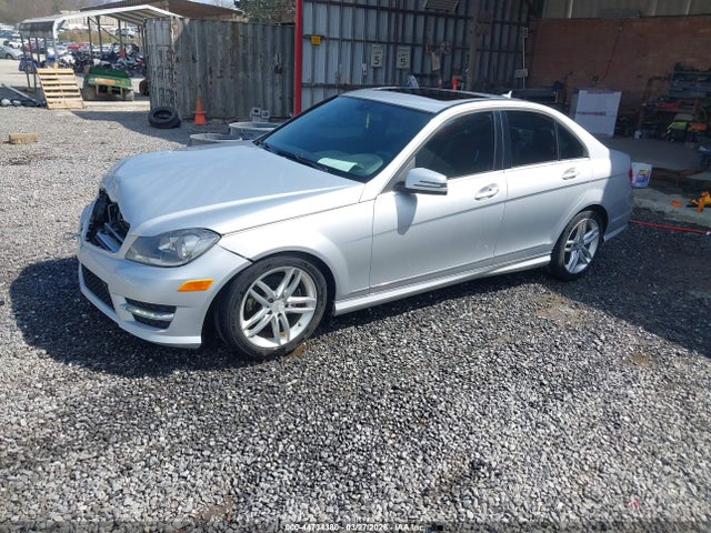 Продаж на аукціоні авто 2012 Mercedes-benz C 300 Sport 4matic, vin: WDDGF8BB8CR213827, номер лоту: 44734380