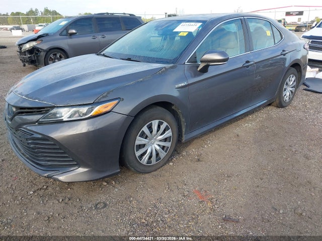 44734421 :رقم المزاد ، 4T1L31AK7LU523695 vin ، 2020 Toyota Camry Le Hybrid مزاد بيع