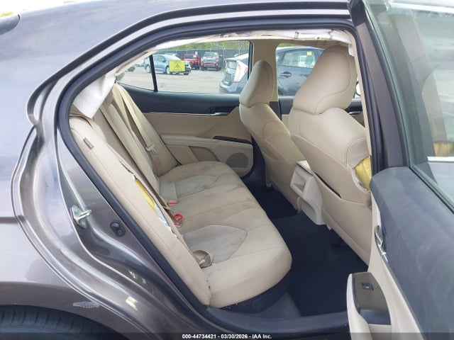 44734421 :رقم المزاد ، 4T1L31AK7LU523695 vin ، 2020 Toyota Camry Le Hybrid مزاد بيع