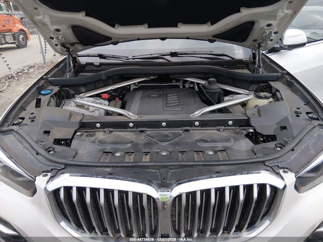 5UXCR6C55KLK89955 BMW X5 Xdrive40i