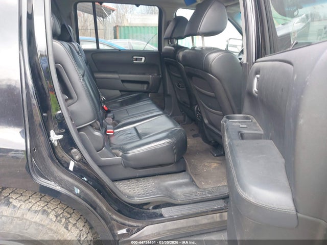 44734451 :رقم المزاد ، 5FNYF4H96BB066875 vin ، 2011 Honda Pilot Touring مزاد بيع