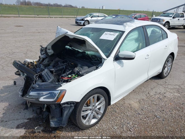 2015 Volkswagen Jetta 2.0l Tdi Sel მანქანა იყიდება აუქციონზე, vin: 3VWLA7AJ0FM203323, აუქციონის ნომერი: 44734452