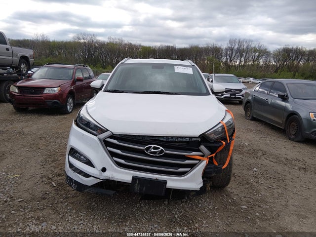 Продажа на аукционе авто 2018 Hyundai Tucson Sel, vin: KM8J33A46JU616693, номер лота: 44734457