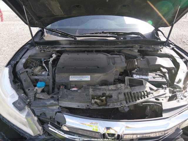44734477 :رقم المزاد ، 1HGCR3F9XHA020645 vin ، 2017 Honda Accord Touring V6 مزاد بيع