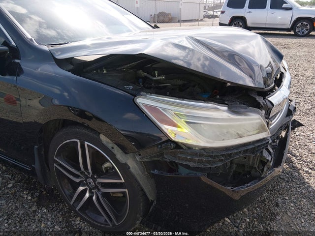 44734477 :رقم المزاد ، 1HGCR3F9XHA020645 vin ، 2017 Honda Accord Touring V6 مزاد بيع