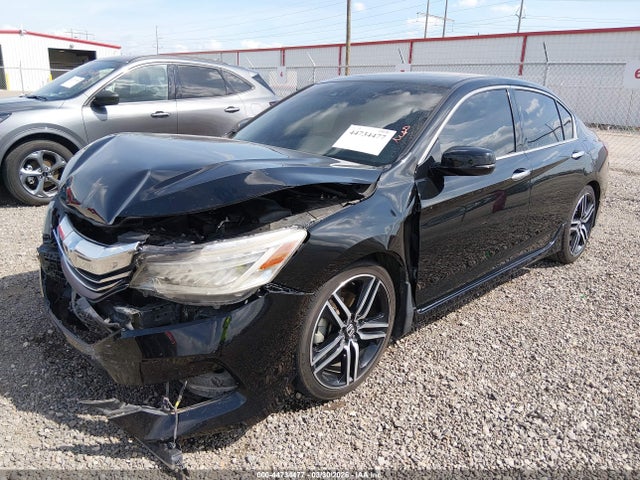 44734477 :رقم المزاد ، 1HGCR3F9XHA020645 vin ، 2017 Honda Accord Touring V6 مزاد بيع