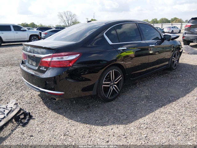 44734477 :رقم المزاد ، 1HGCR3F9XHA020645 vin ، 2017 Honda Accord Touring V6 مزاد بيع