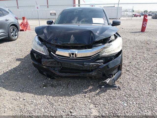 44734477 :رقم المزاد ، 1HGCR3F9XHA020645 vin ، 2017 Honda Accord Touring V6 مزاد بيع