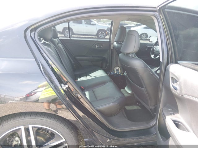 44734477 :رقم المزاد ، 1HGCR3F9XHA020645 vin ، 2017 Honda Accord Touring V6 مزاد بيع