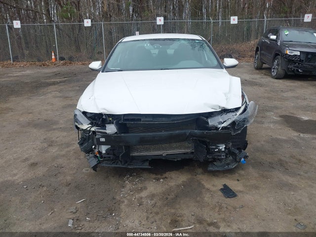 2023 Hyundai Elantra Sel მანქანა იყიდება აუქციონზე, vin: 5NPLM4AG5PH104372, აუქციონის ნომერი: 44734506