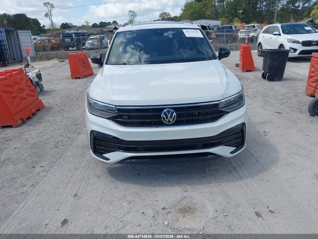 Продажа на аукционе авто 2022 Volkswagen Tiguan 2.0t Se R-line Black, vin: 3VV8B7AX6NM067984, номер лота: 44734536