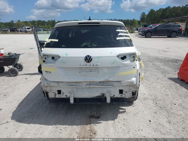 Продажа на аукционе авто 2022 Volkswagen Tiguan 2.0t Se R-line Black, vin: 3VV8B7AX6NM067984, номер лота: 44734536