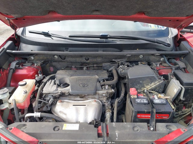 Toyota RAV4 LE 2015 JTMBFREV5FJ032896 Image 10