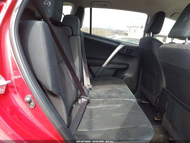 Toyota RAV4 LE 2015 JTMBFREV5FJ032896 Image 8