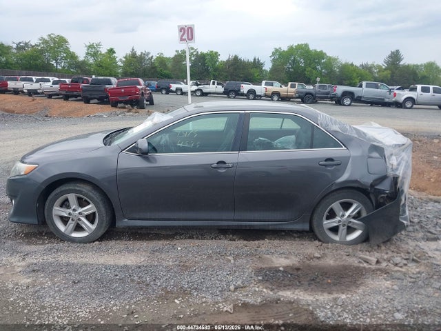 44734583 :رقم المزاد ، 4T1BF1FK5DU294625 vin ، 2013 Toyota Camry Se مزاد بيع