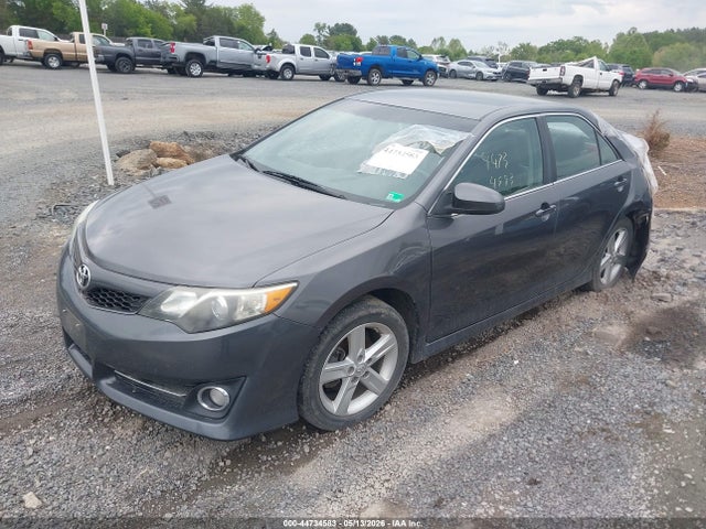 44734583 :رقم المزاد ، 4T1BF1FK5DU294625 vin ، 2013 Toyota Camry Se مزاد بيع