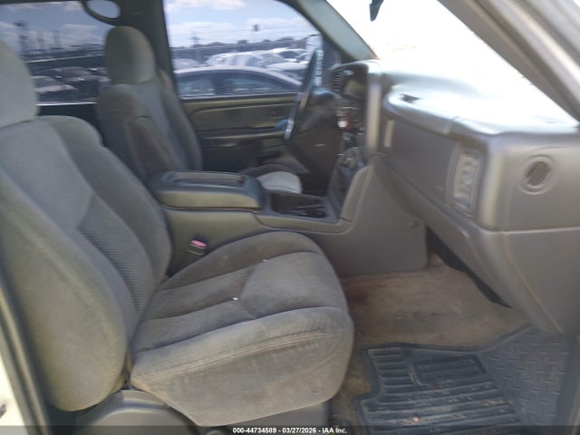 2004 Chevrolet Silverado 2500hd Ls მანქანა იყიდება აუქციონზე, vin: 1GCHK23104F128206, აუქციონის ნომერი: 44734589