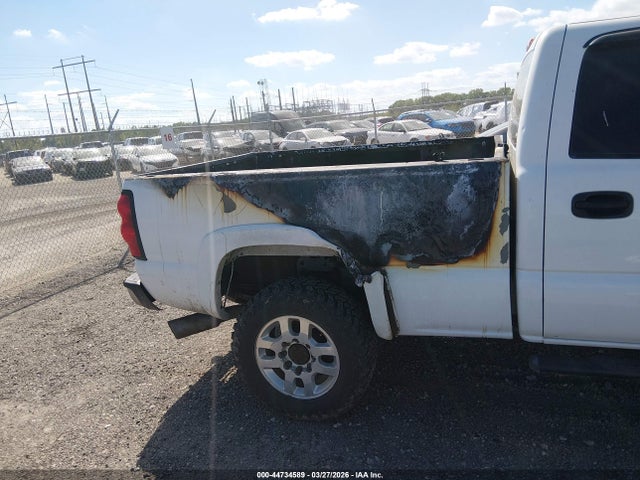 2004 Chevrolet Silverado 2500hd Ls მანქანა იყიდება აუქციონზე, vin: 1GCHK23104F128206, აუქციონის ნომერი: 44734589