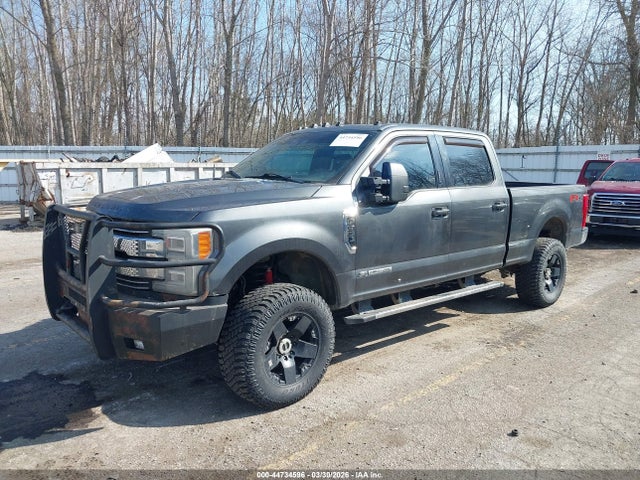 2017 Ford F-350 Lariat მანქანა იყიდება აუქციონზე, vin: 1FT8W3BT6HEB73353, აუქციონის ნომერი: 44734596