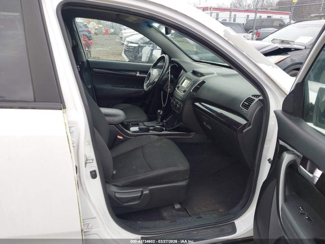 2014 Kia Sorento Lx მანქანა იყიდება აუქციონზე, vin: 5XYKTCA69EG547242, აუქციონის ნომერი: 44734602