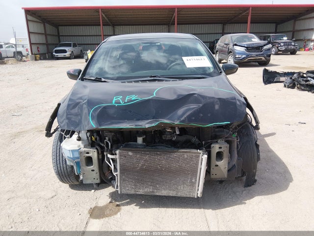 44734613 :رقم المزاد ، 3KPFL4A79JE176848 vin ، 2018 Kia Forte Lx مزاد بيع