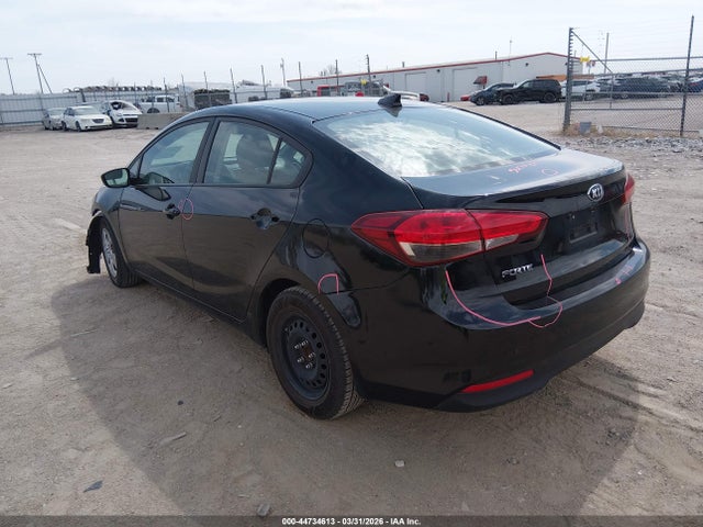44734613 :رقم المزاد ، 3KPFL4A79JE176848 vin ، 2018 Kia Forte Lx مزاد بيع