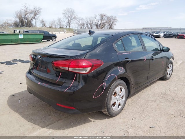 44734613 :رقم المزاد ، 3KPFL4A79JE176848 vin ، 2018 Kia Forte Lx مزاد بيع