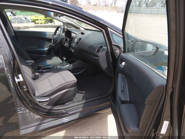 44734613 :رقم المزاد ، 3KPFL4A79JE176848 vin ، 2018 Kia Forte Lx مزاد بيع