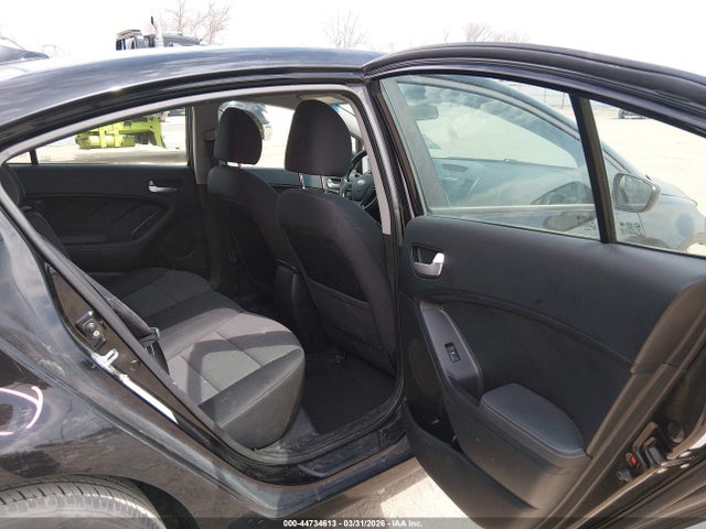 44734613 :رقم المزاد ، 3KPFL4A79JE176848 vin ، 2018 Kia Forte Lx مزاد بيع