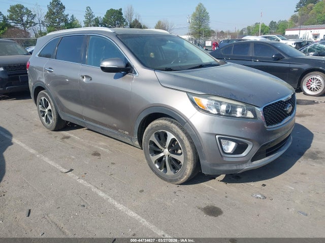 Auction sale of the 2017 Kia Sorento 3.3l Ex, vin: 5XYPHDA52HG243372, lot number: 44734627