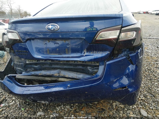 2015 Subaru Legacy 2.5i მანქანა იყიდება აუქციონზე, vin: 4S3BNAA62F3061800, აუქციონის ნომერი: 44734653