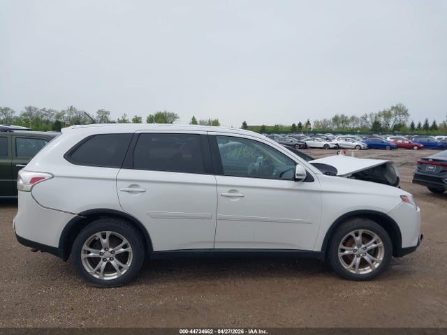 Продаж на аукціоні авто 2015 Mitsubishi Outlander Se, vin: JA4AD3A3XFZ013727, номер лоту: 44734662