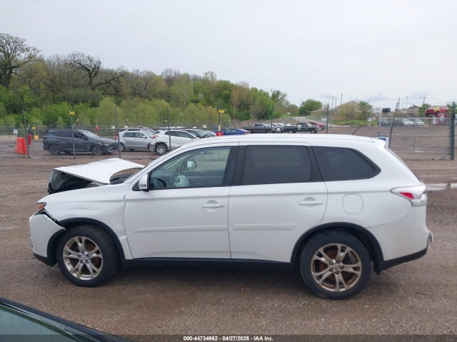 Продаж на аукціоні авто 2015 Mitsubishi Outlander Se, vin: JA4AD3A3XFZ013727, номер лоту: 44734662