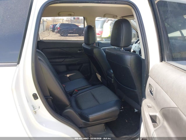 Продаж на аукціоні авто 2015 Mitsubishi Outlander Se, vin: JA4AD3A3XFZ013727, номер лоту: 44734662