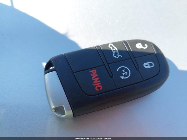 44734719 :رقم المزاد ، 1C3CCCAB6FN711076 vin ، 2015 Chrysler 200 Limited مزاد بيع