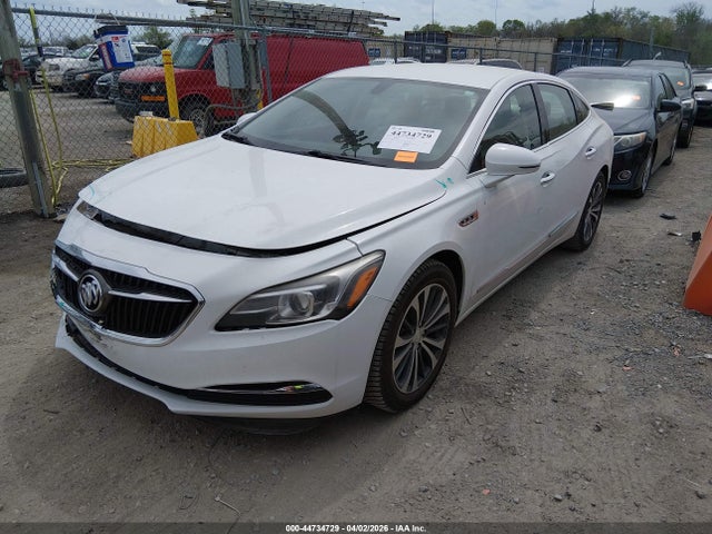44734729 :رقم المزاد ، 1G4ZP5SS8HU181542 vin ، 2017 Buick Lacrosse Essence مزاد بيع