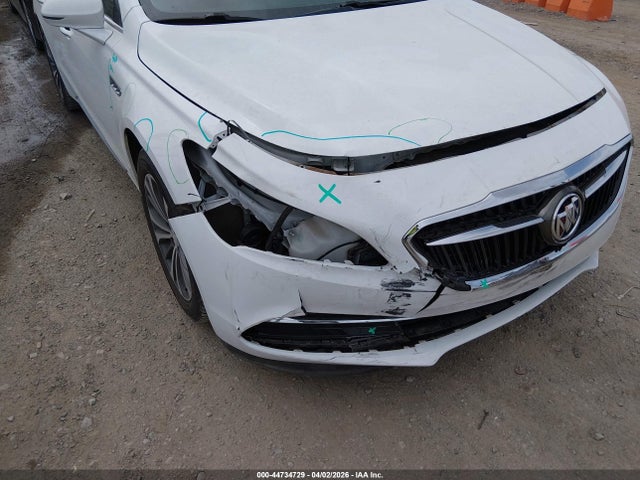 44734729 :رقم المزاد ، 1G4ZP5SS8HU181542 vin ، 2017 Buick Lacrosse Essence مزاد بيع
