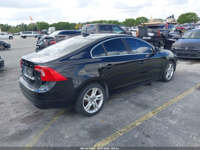 2015 VOLVO S60 YV126MFK0F1344996 Photo 3