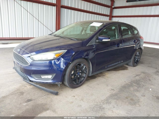 Ford FOCUS SE 2016 1FADP3K28GL299667 Image 2