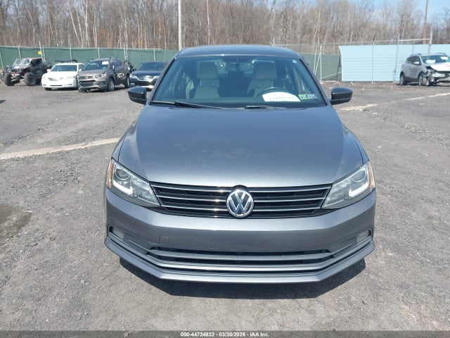 44734832 :رقم المزاد ، 3VWD17AJ9GM333901 vin ، 2016 Volkswagen Jetta 1.8t Sport مزاد بيع