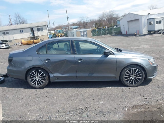 44734832 :رقم المزاد ، 3VWD17AJ9GM333901 vin ، 2016 Volkswagen Jetta 1.8t Sport مزاد بيع