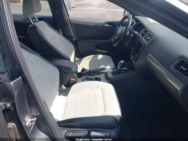 44734832 :رقم المزاد ، 3VWD17AJ9GM333901 vin ، 2016 Volkswagen Jetta 1.8t Sport مزاد بيع