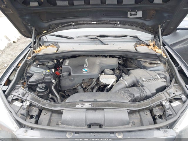2015 BMW X1 WBAVL1C50FVY26687 Photo 9