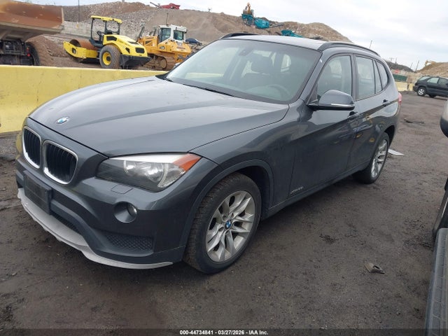 2015 BMW X1 WBAVL1C50FVY26687 Photo 1