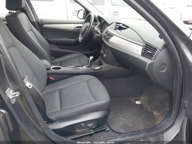 2015 BMW X1 WBAVL1C50FVY26687 Photo 4