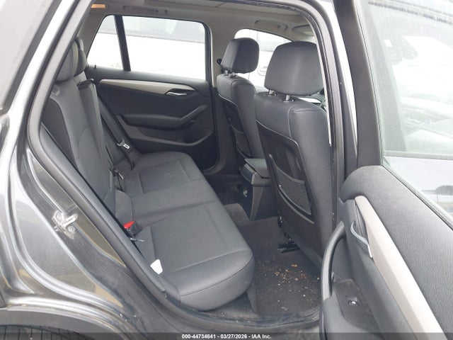 2015 BMW X1 WBAVL1C50FVY26687 Photo 7